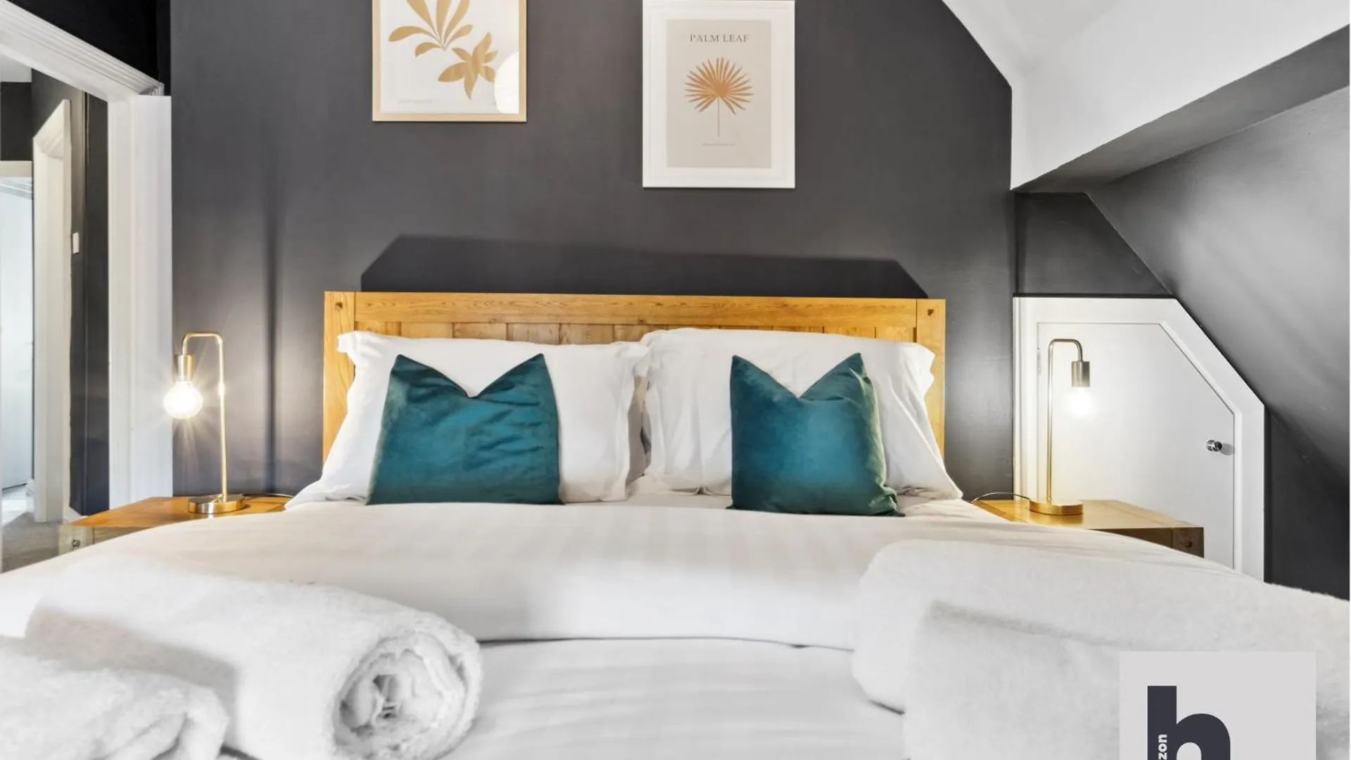 Free Parking - Penthouse - Business Stays - Relocating - Lt Harrogate