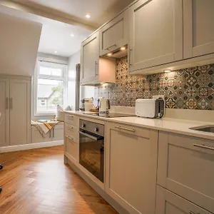 The Bribie Harrogate