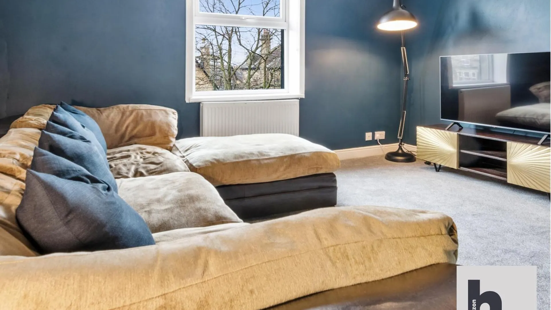 Free Parking - Penthouse - Business Stays - Relocating - Lt Harrogate